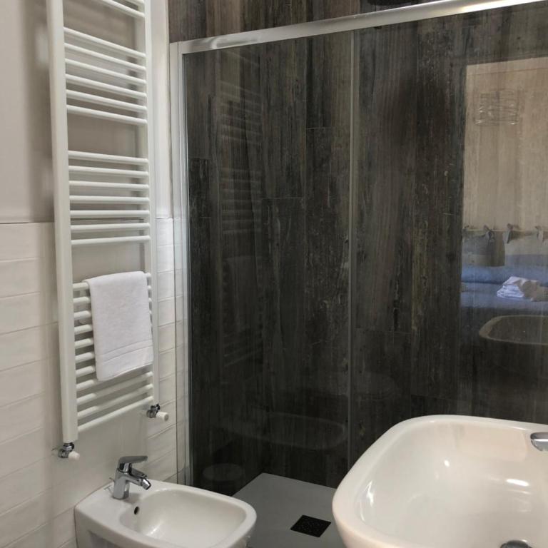 Le Castellacce - Camera Matrimoniale con Bagno Privato - 4