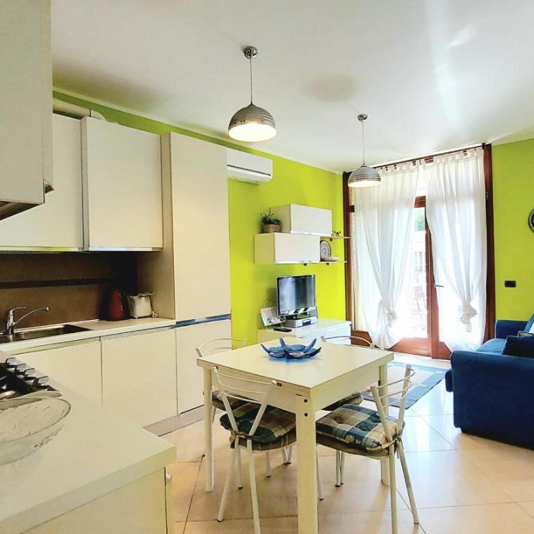 Colors POOL apartment - only family - Appartamento con 2 Camere da Letto - 10