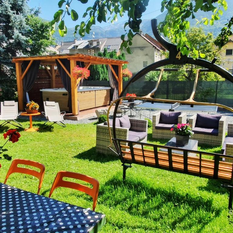 Le Cosy Lodge Départs Vélo Ski Alpe d'Huez 2 Alpes La Grave Détente Jacuzzi Piscine Sauna Bar Billard - Chalet - 32