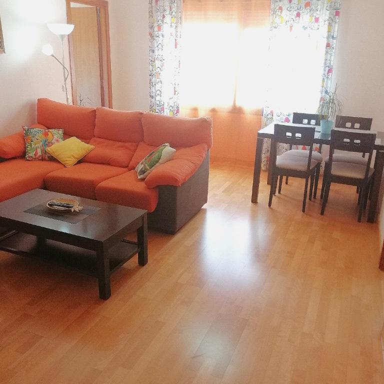 APARTAMENTO MALAGA CENTRO Y PLAYA-PARKING - Apartamento de 1 dormitorio - 2