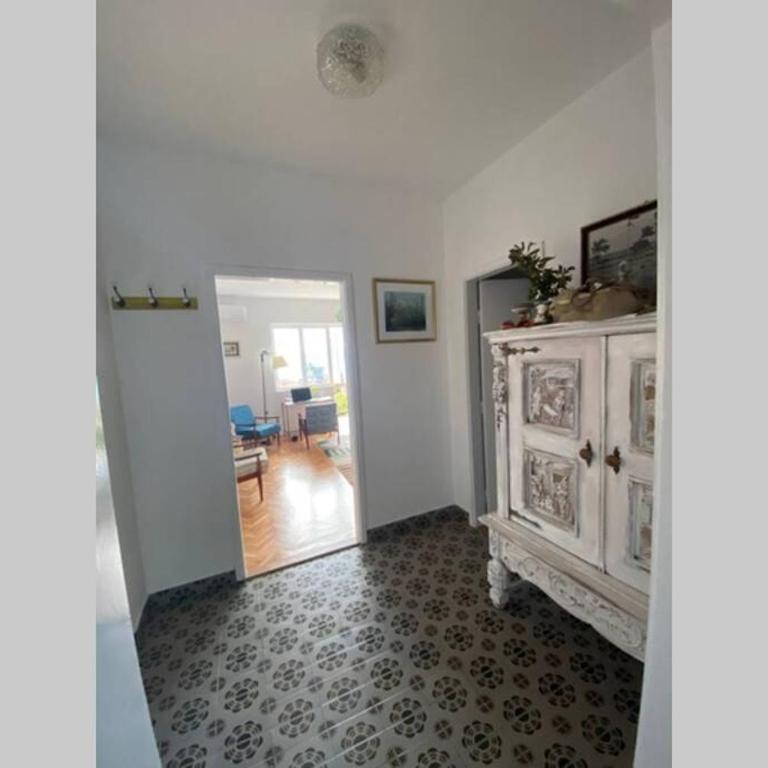 Lovely and peaceful vintage apartment near beach - Apartman sa 2 Spavaće Sobe - 6