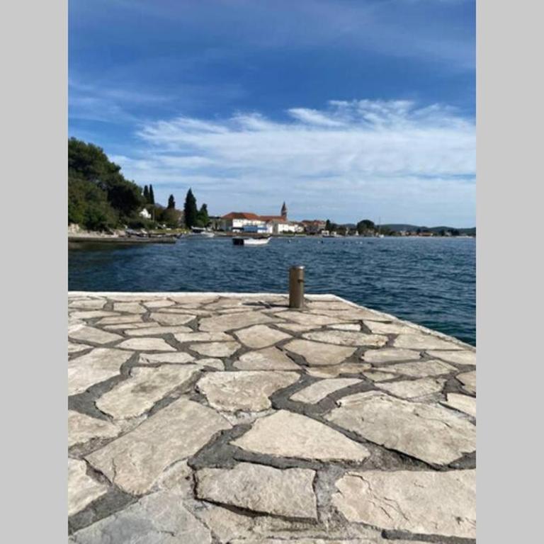 Lovely and peaceful vintage apartment near beach - Apartman sa 2 Spavaće Sobe - 13