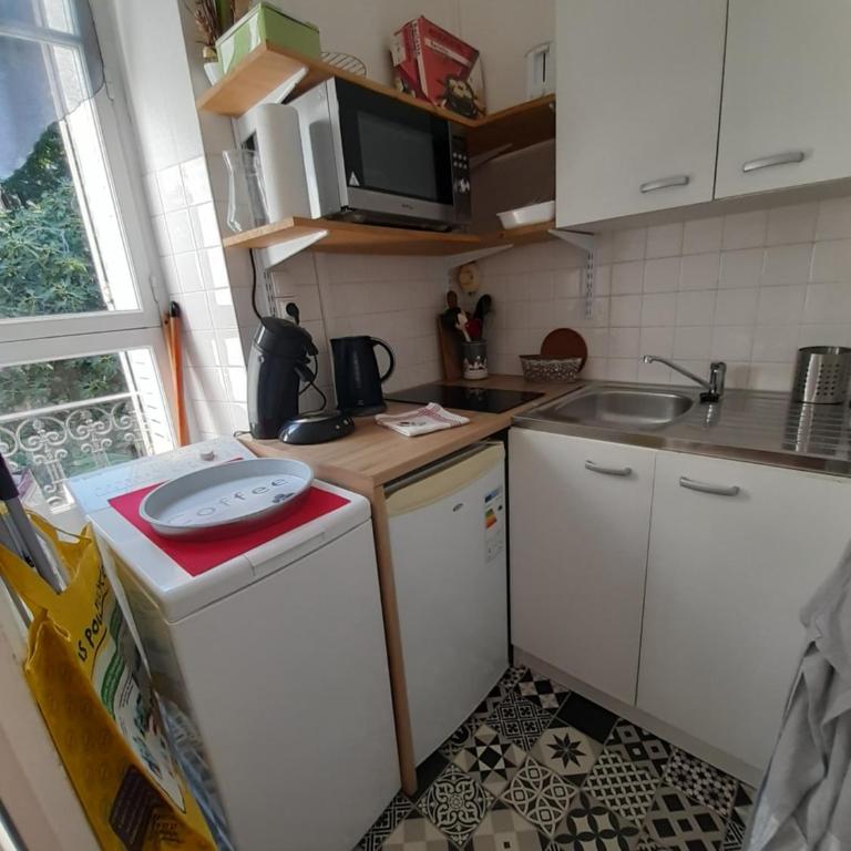 Joli studio calme parking proche thermes et centre - One-Bedroom Apartment - 9