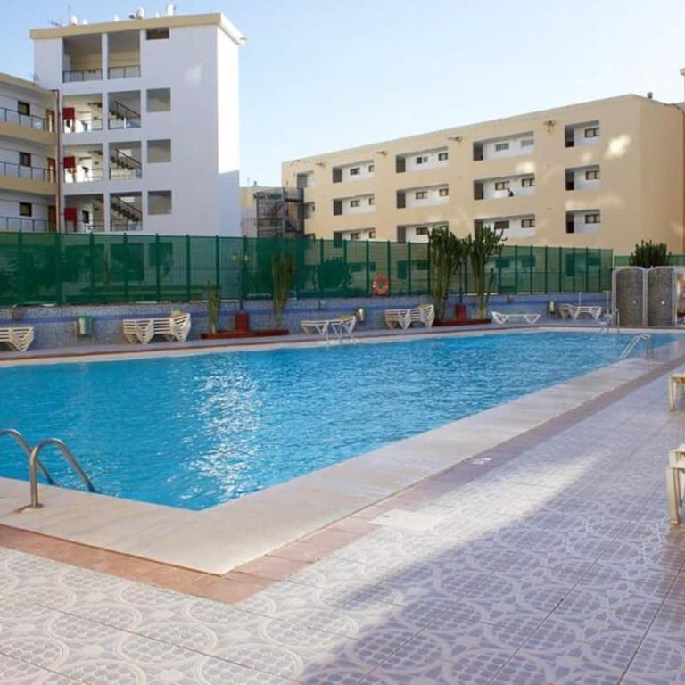 Las Arenas - apartamento moderno con vistas al mar y WiFi veloz de fibra óptica - One-Bedroom Apartment - 26