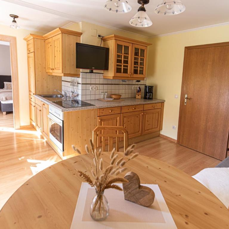 Haus Farmer - One-Bedroom Apartment with Balcony - 3