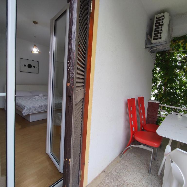 Vojinovic Apartments - Standardni Apartman - 3