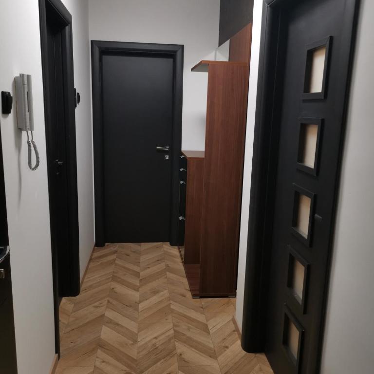 City-centar - Apartman sa 1 Spavaćom Sobom - 2