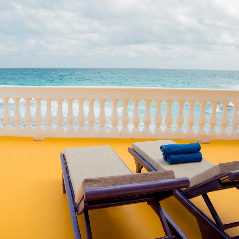 Villa Elena Isla Mujeres - King Suite with Sea View - 3
