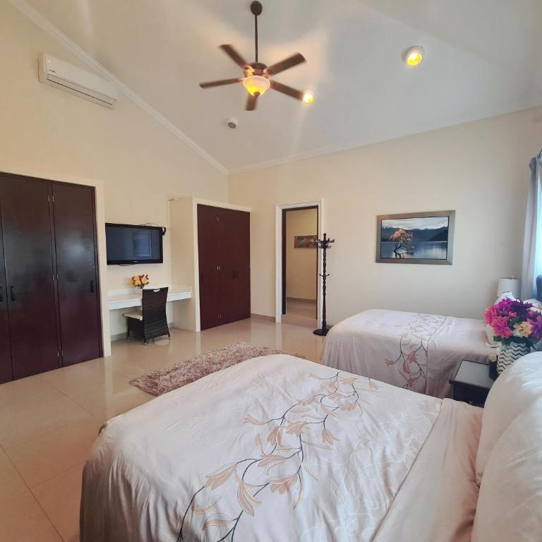 Villa Segovia Cozumel - Habitación Deluxe con 2 camas grandes - 1