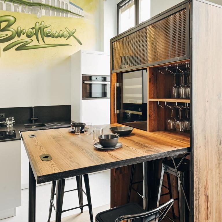 Make My Day 61, rue Sully - Appartement Supérieur - 12