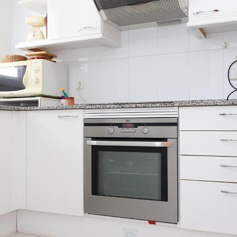 AT136 Els Pins, primera línea, piscina, parking - Apartamento de 3 dormitorios - 9