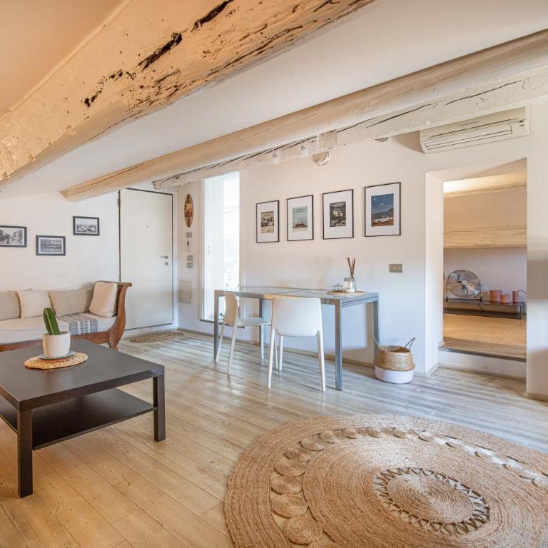 Stunning top floor flat in the heart of Verona - Appartamento - 18