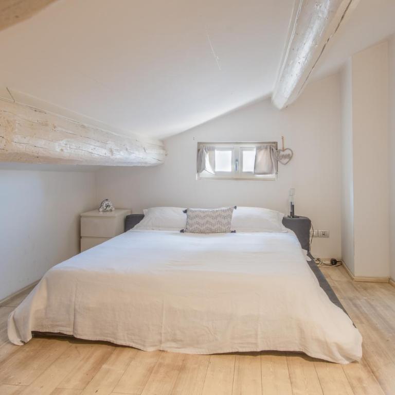 Stunning top floor flat in the heart of Verona - Appartamento - 22