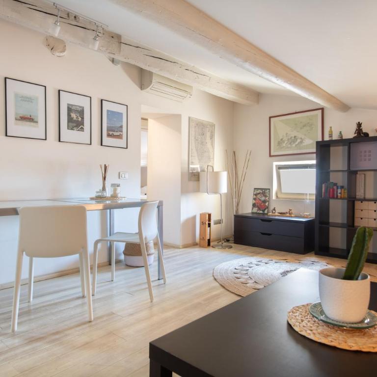 Stunning top floor flat in the heart of Verona - Appartamento - 19