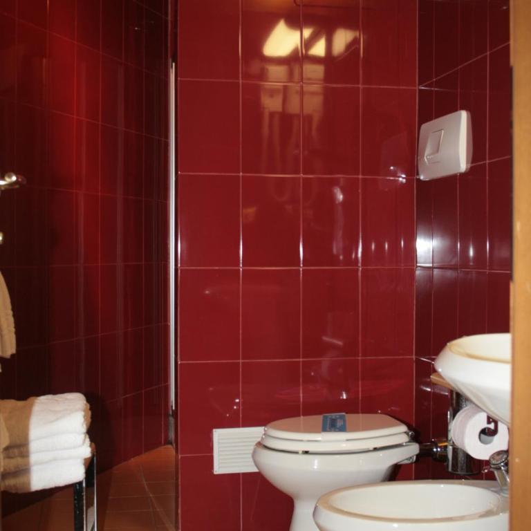 Hotel Cristallo - Due Camere Familiari Comunicanti - 5