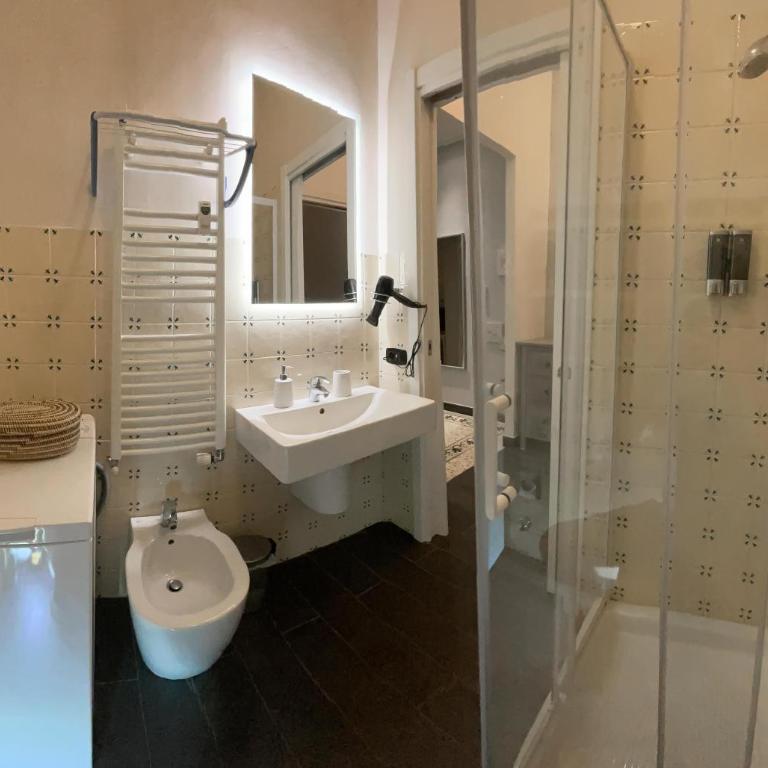200 METRI da Torino Porta Susa Piano Ri-alzato WIFI - One-Bedroom Apartment - 5