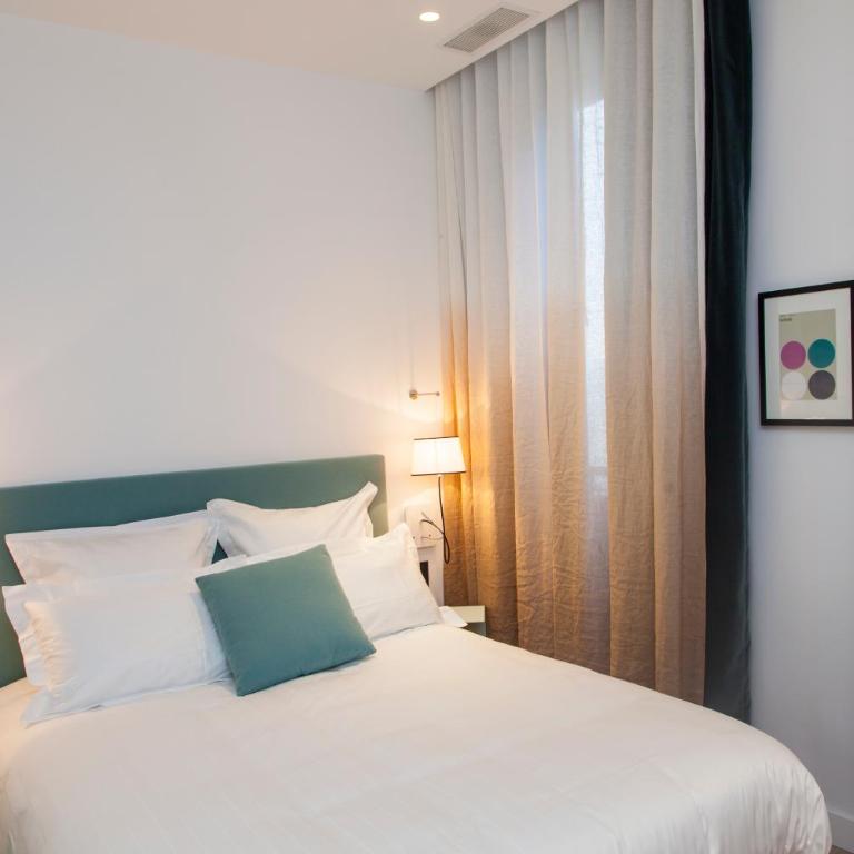The Originals Boutique, Hôtel Le Lion, Clermont-Ferrand - Chambre Double Standard - 4