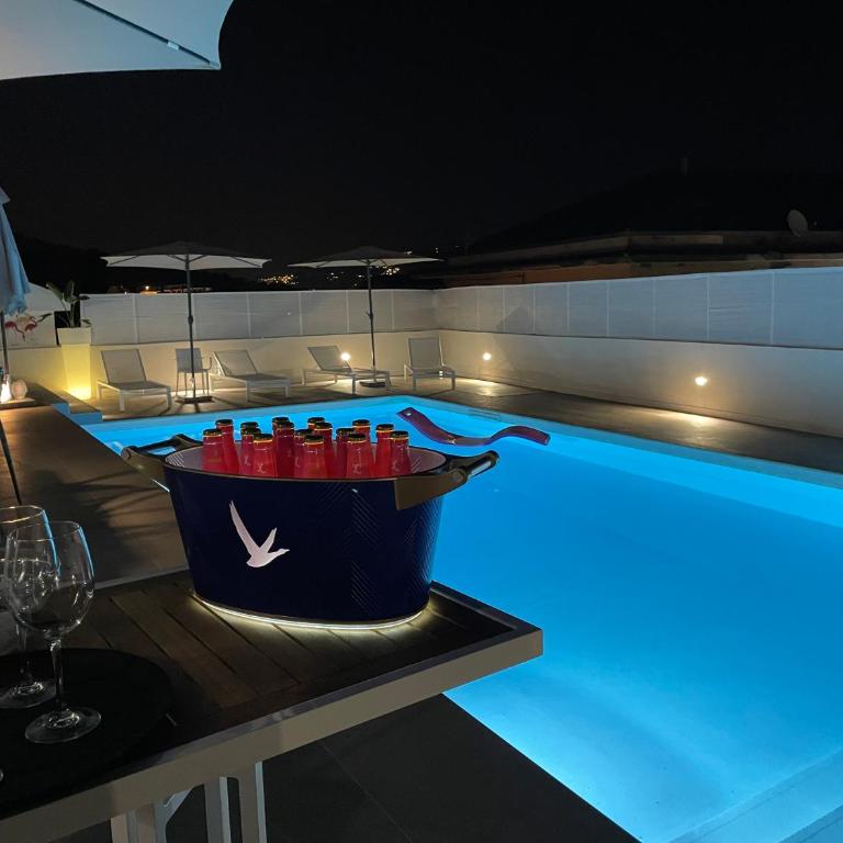 Tropicana Suite - Adults Only - Camera King con Vista Piscina - 19