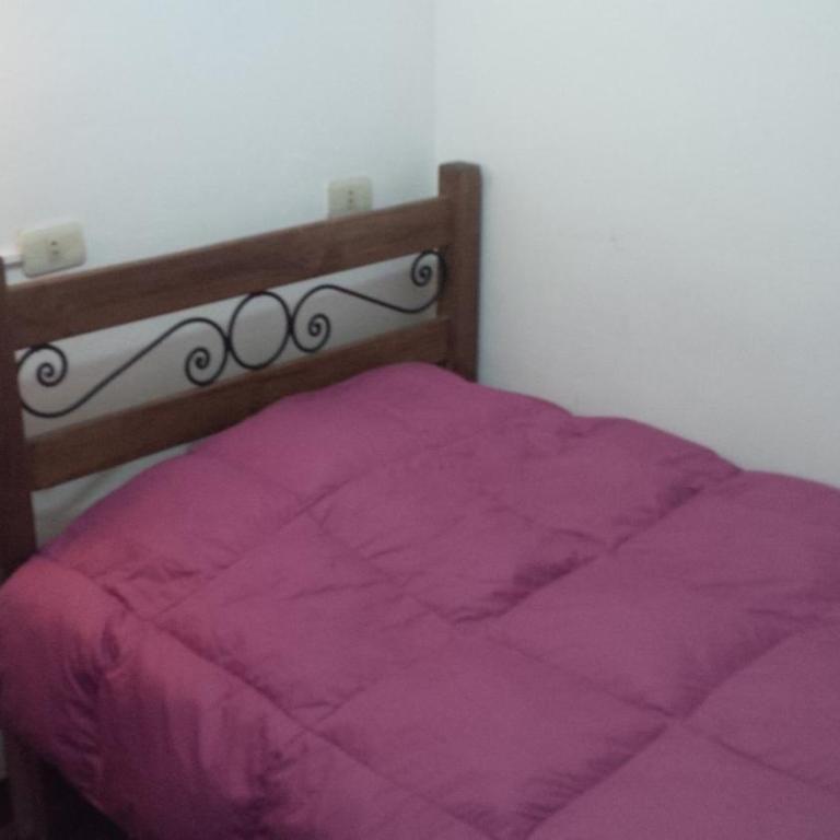 Vip House - Habitación Individual con baño compartido - 1