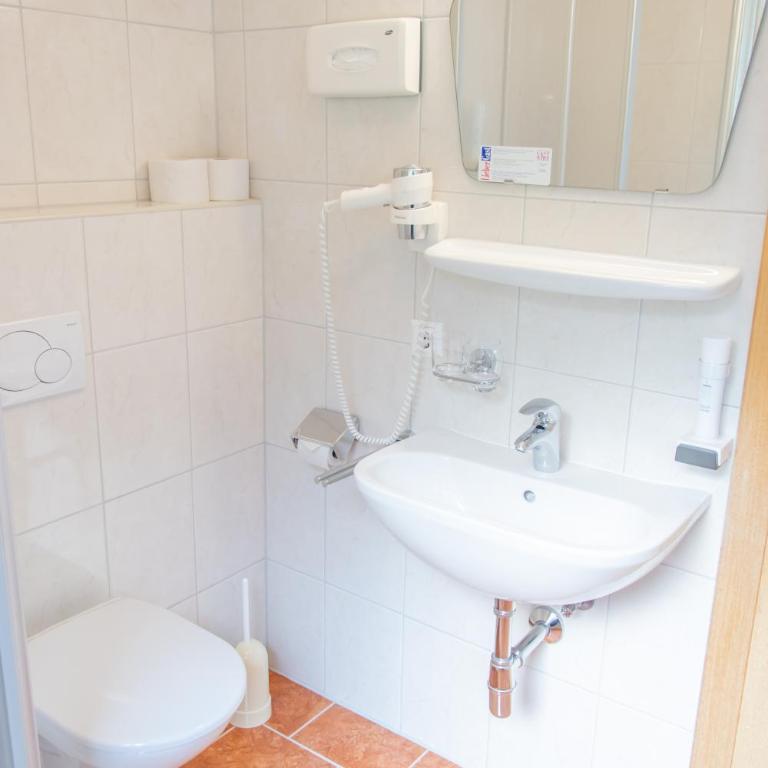 Strandhotel Burgstaller - Standard Doppelzimmer - 2