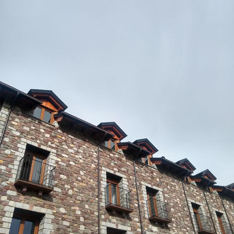 Apartamentos Fio de Neu con Ascensor, jardín, gym y parking privado - Two-Bedroom Apartment - 4