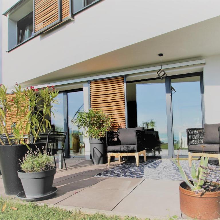 Montreux Holiday Home - Deluxe Villa - 36