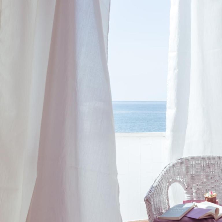 Piccolo Mondo Hotel - Camera Deluxe Matrimoniale con Vista Mare - 9