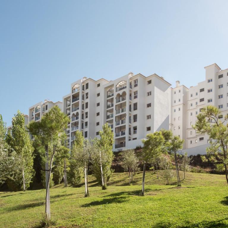 Escape to Estepona - Two-Bedroom Apartment - 22