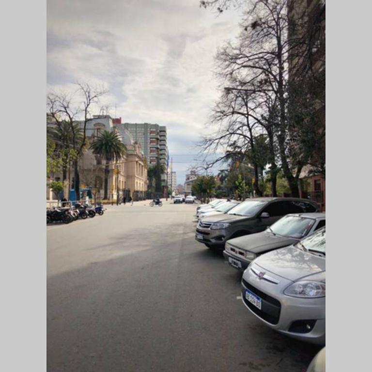 Departamento Céntrico a metros de Plaza Belgrano - Apartamento de 3 dormitorios - 9