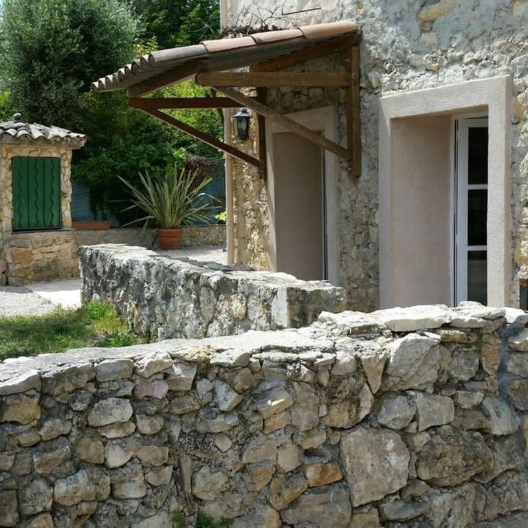 Studio indépendant dans mas provencal - Studio avec Vue sur Jardin - 30
