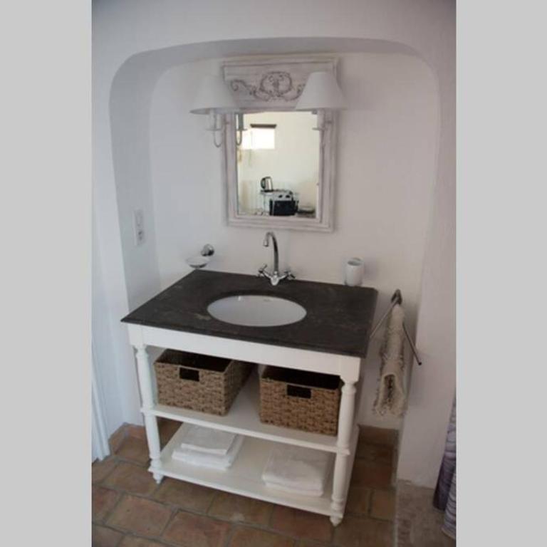 Studio indépendant dans mas provencal - Studio avec Vue sur Jardin - 33