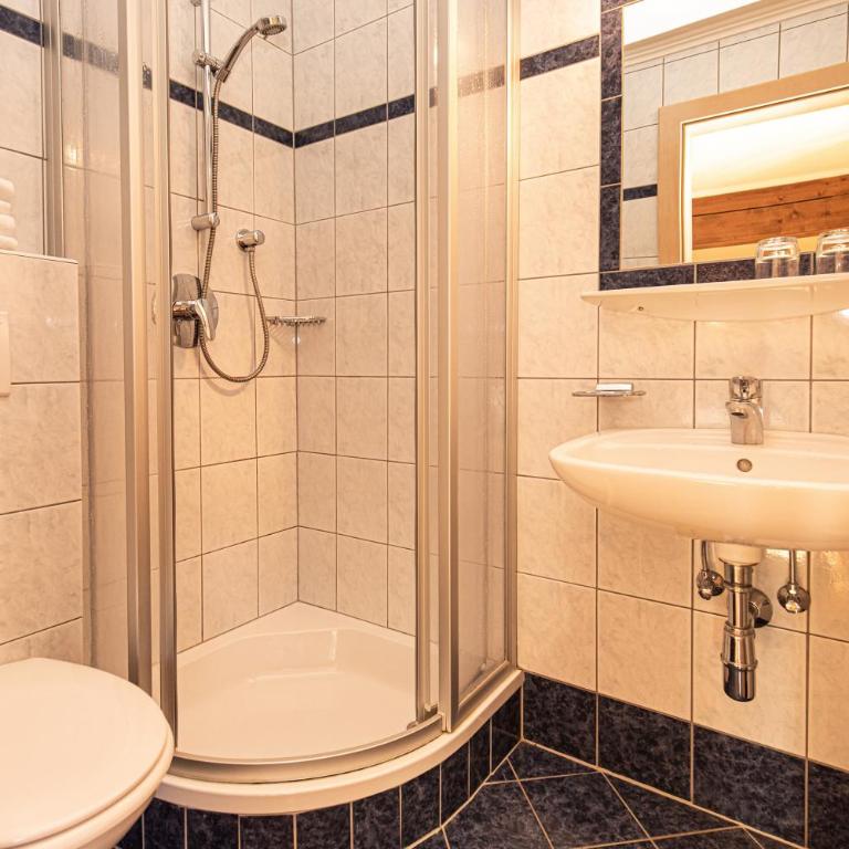 Haus Farmer - Double Room with Balcony - 9
