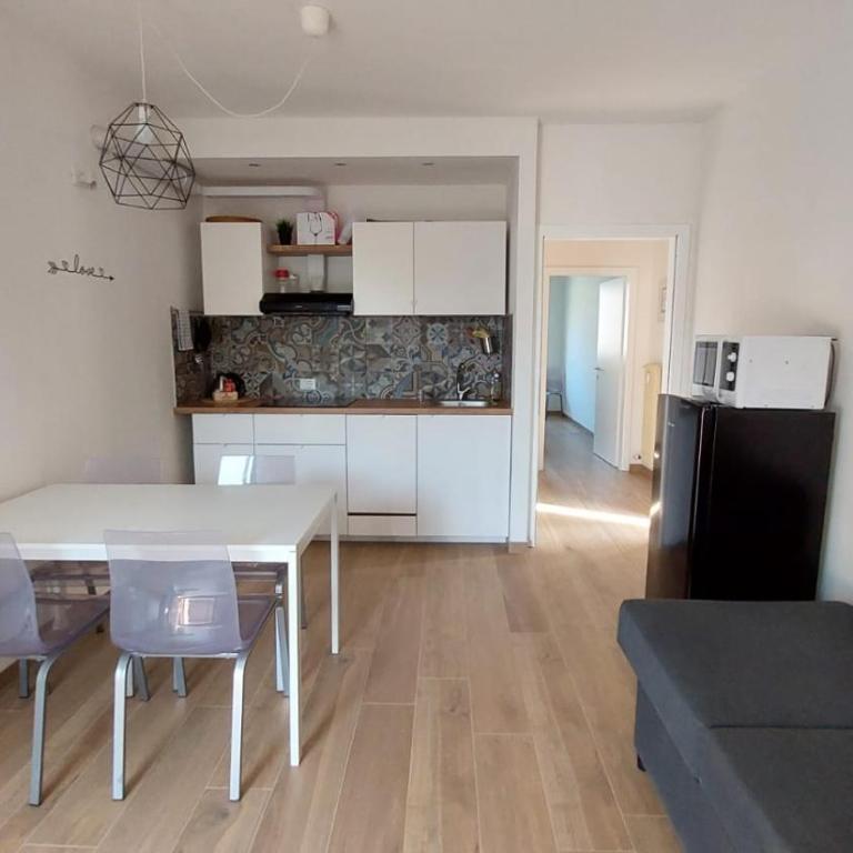 Arco Home - Appartamento con 1 Camera da Letto - 1