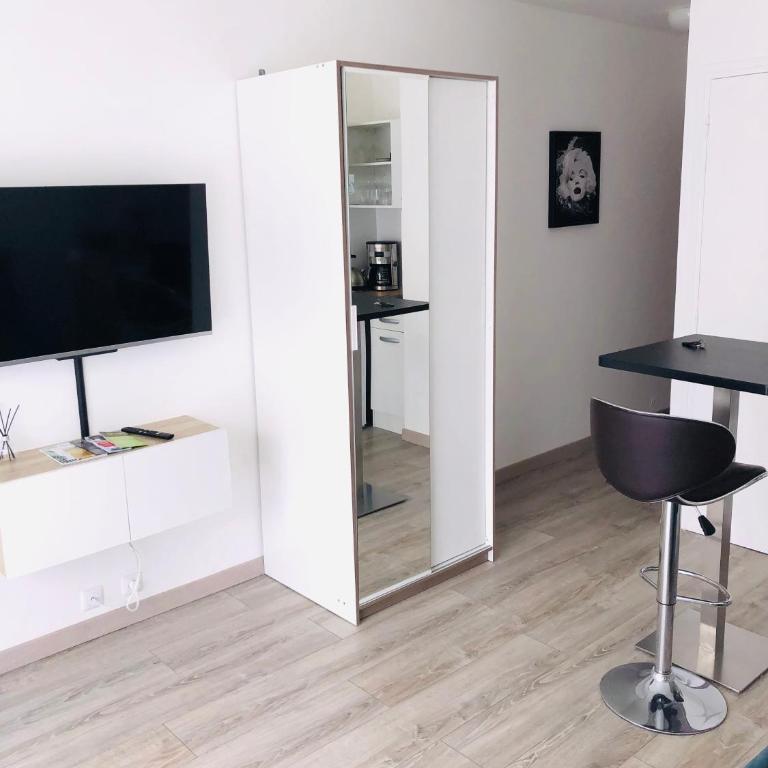 Studio en résidence, proche de la mer avec parking gratuit et 5G home - Studio - 4