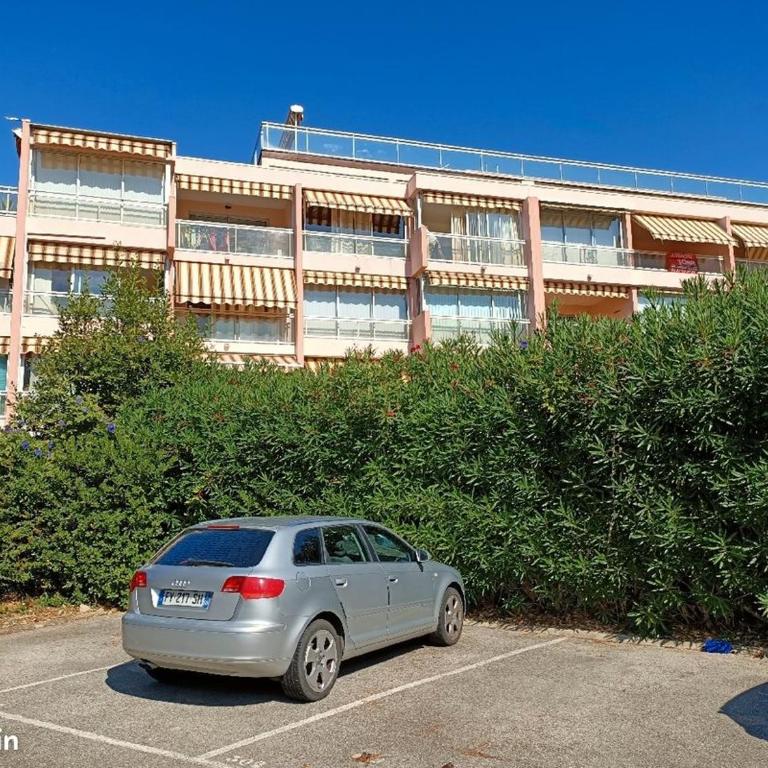 Résidence L'Iliade Appartement à 5 mn des plages Vue mer Parking gratuit - Studio - Vue sur Mer - 5