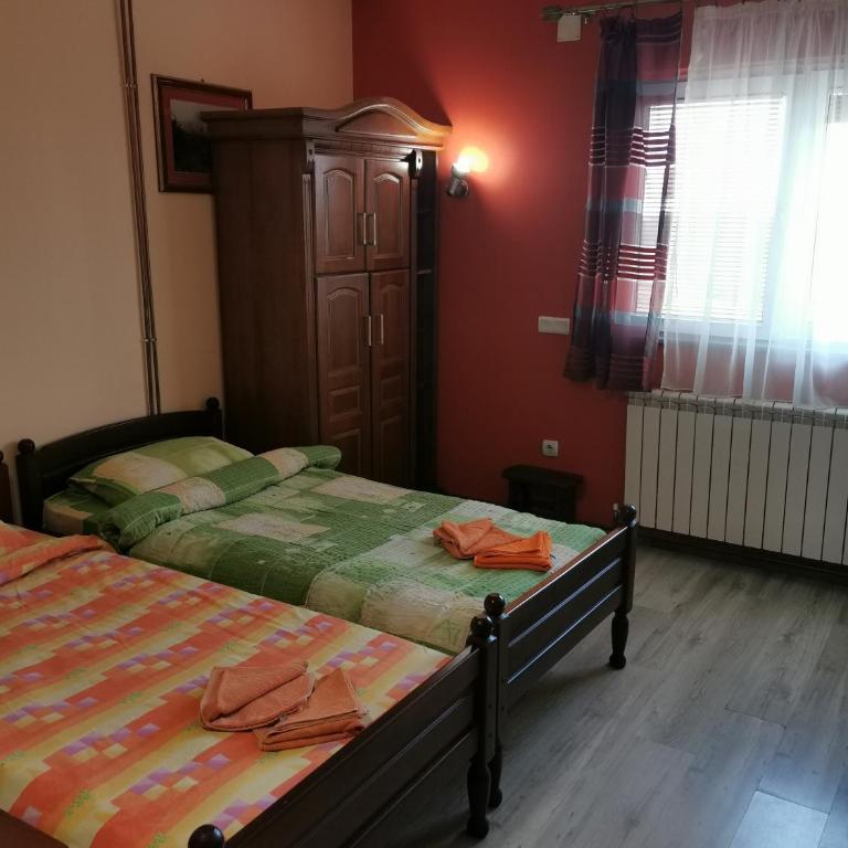 Apartments Razvršje - Twin Room - 3