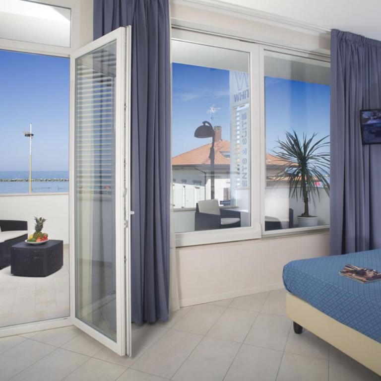 White Suite & Apartments - Appartamento con 2 Camere da Letto, Terrazza e Vista Mare - 1