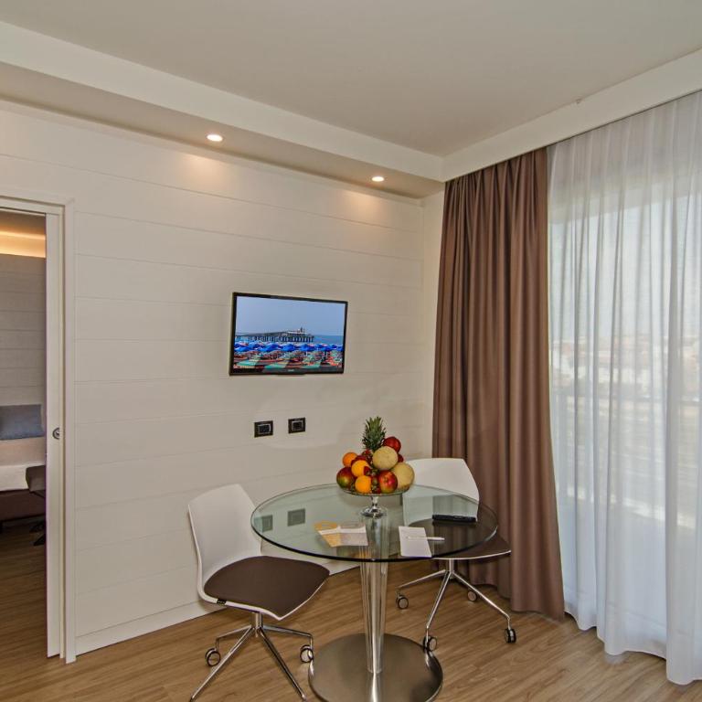 Hotel Viareggio - Suite con Balcone - 4