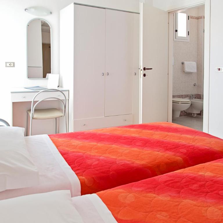 Hotel Radar - Camera Matrimoniale/Doppia con Letti Singoli - 1