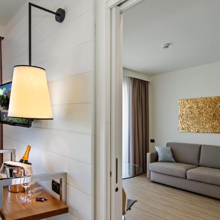 Hotel Viareggio - Suite con Balcone - 2
