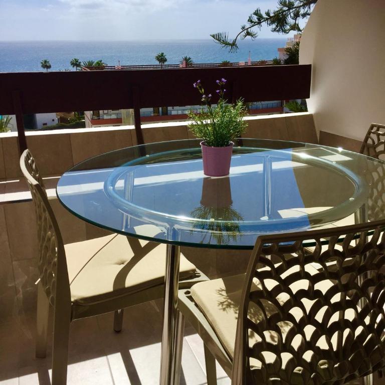 Las Arenas - apartamento moderno con vistas al mar y WiFi veloz de fibra óptica - One-Bedroom Apartment - 2