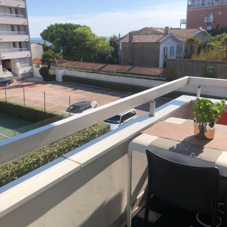 STUDIO PLAGE Tennis Parking WIFI - Studio-Apartment - 11