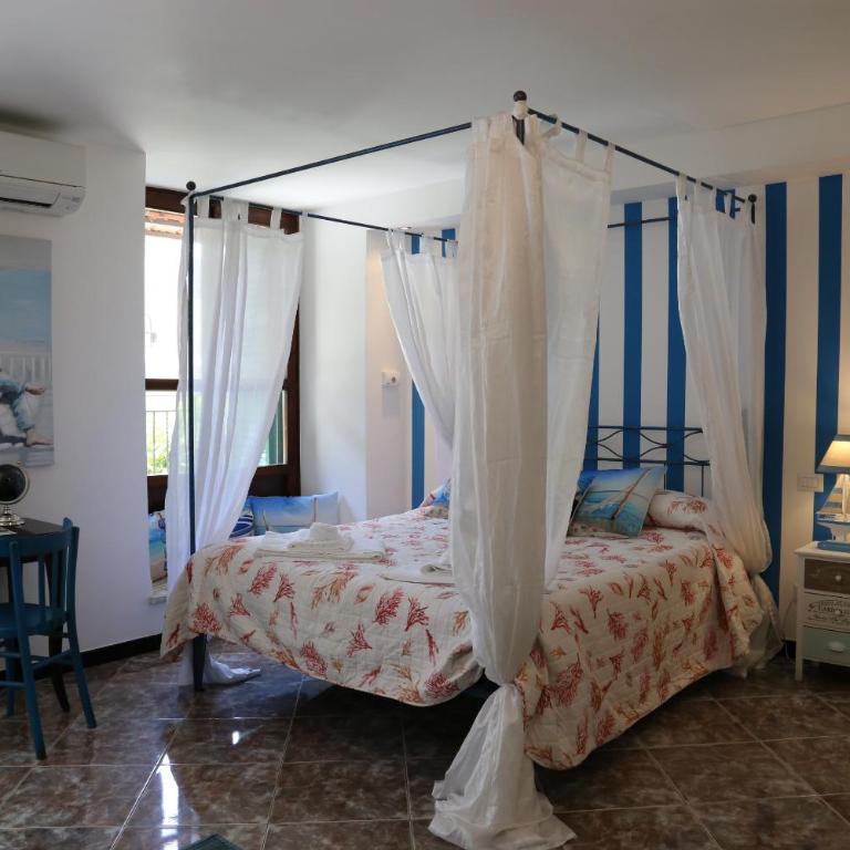 Albergo Del Centro Storico - Camera Familiare con Terrazza - 5