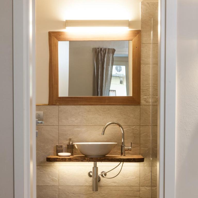 Virgula B&B - Camera Matrimoniale con Bagno Privato - 5