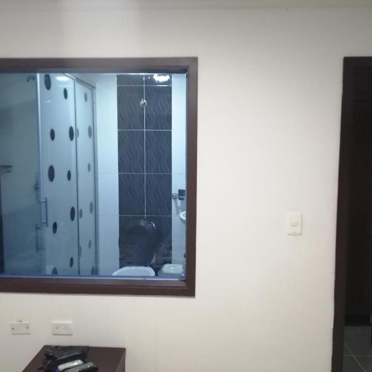 Hostal Apartamentos Delgado - Habitación Doble con baño privado - 4