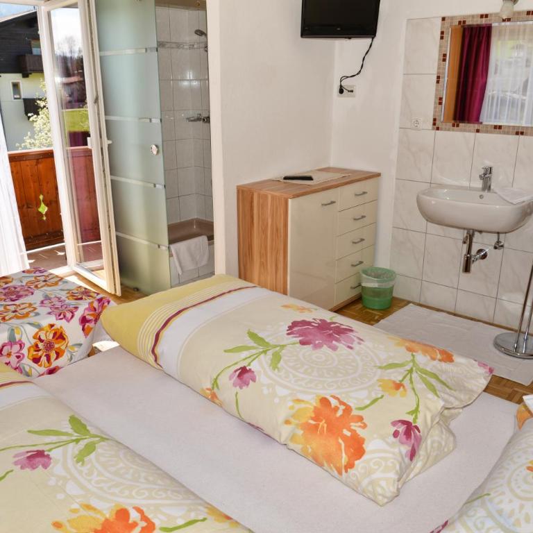 Haus Gabriela - Doppelzimmer mit Balkon - 2