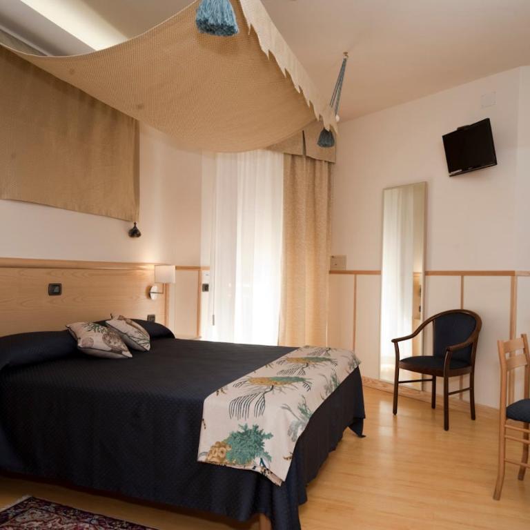 Hotels Vidi Miramare & Delfino - Double Room with Lateral Sea View - 6