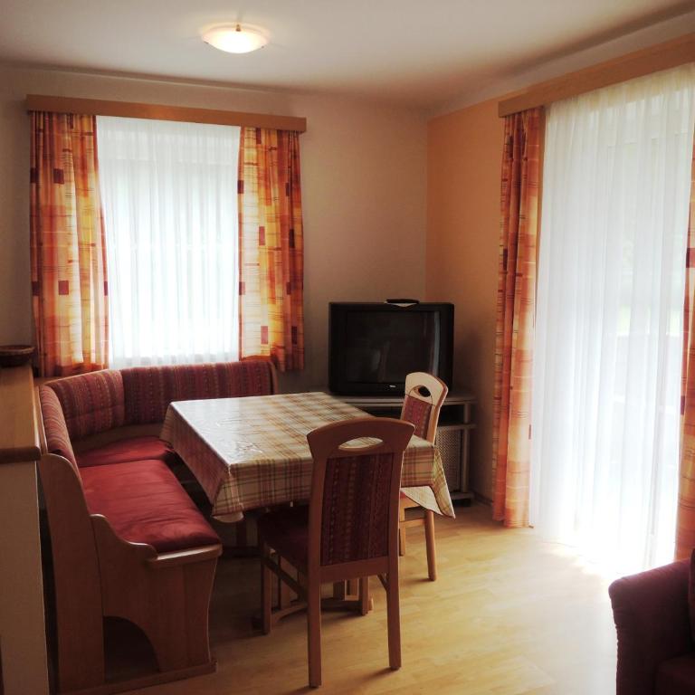 Appartements Edda - Apartment mit Balkon - 1