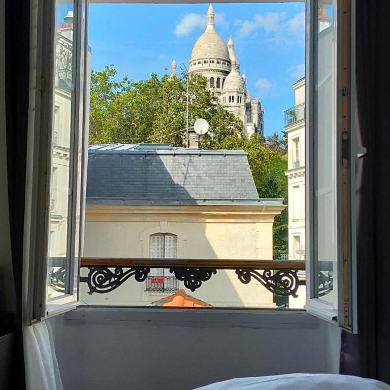 Le Village Montmartre - Double Room with View - 1