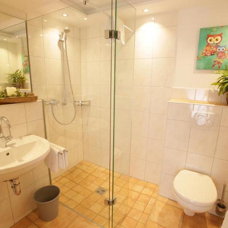 Berggasthaus Weingarten - Doppelzimmer mit Balkon (2 Erwachsene + 1 Kind) - 1